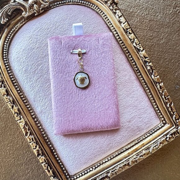 Sea Turtle Charm 18K Gold PVD Stainless Steel w/ Lobster Claw Clasp - Picture 4 of 10